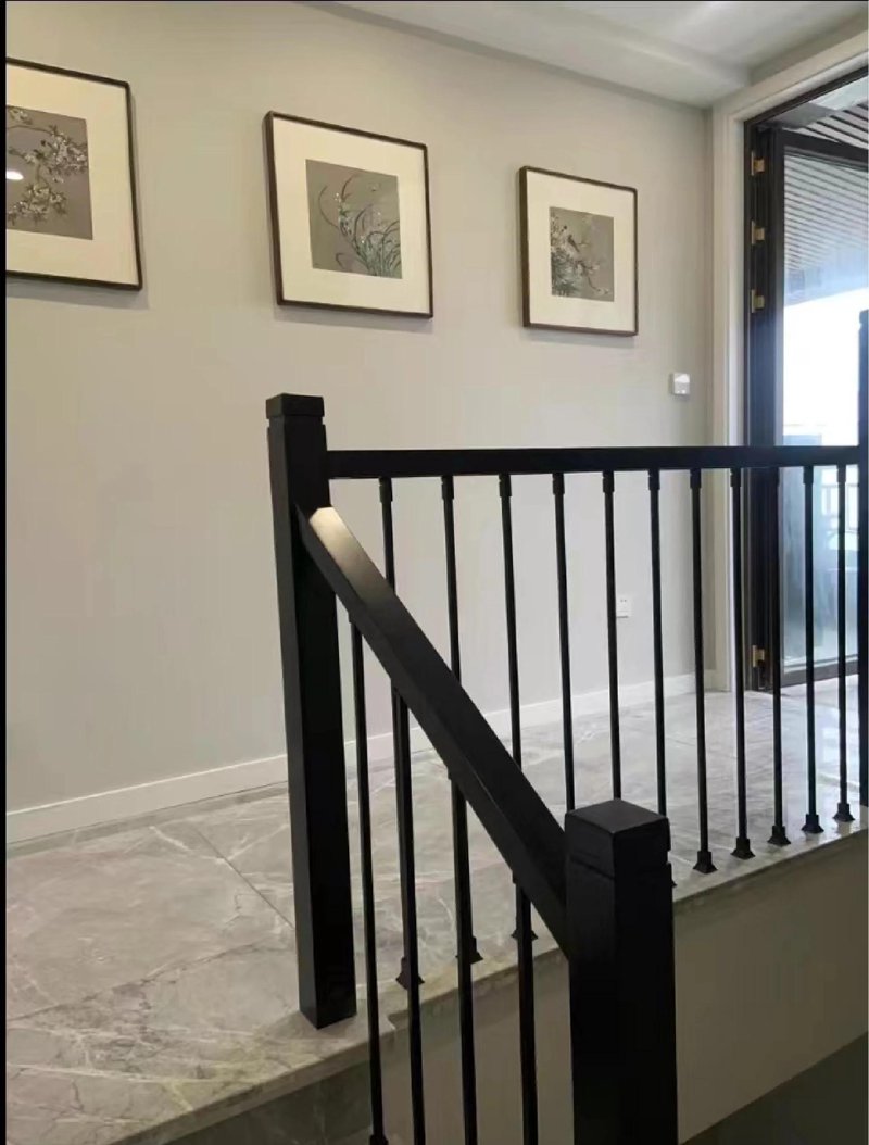 别墅铁艺大门:展现奢华生活的艺术门面